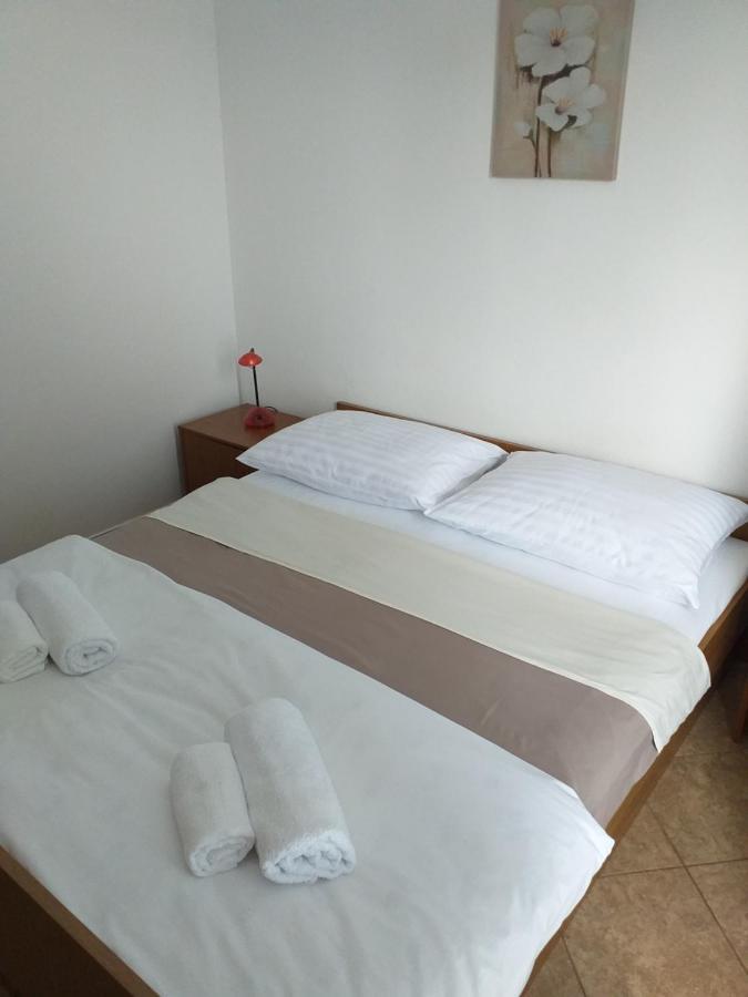 Apartments I-P Malinska Extérieur photo