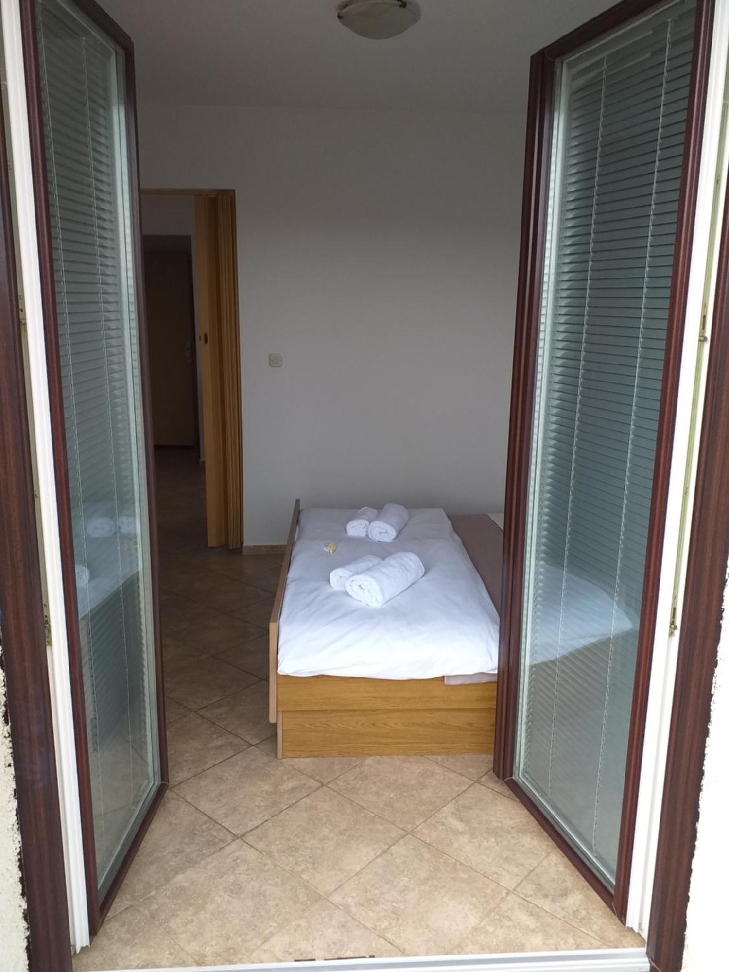 Apartments I-P Malinska Extérieur photo